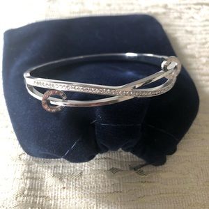 BEAUTIFUL STAINLESS STEEL BANGLE